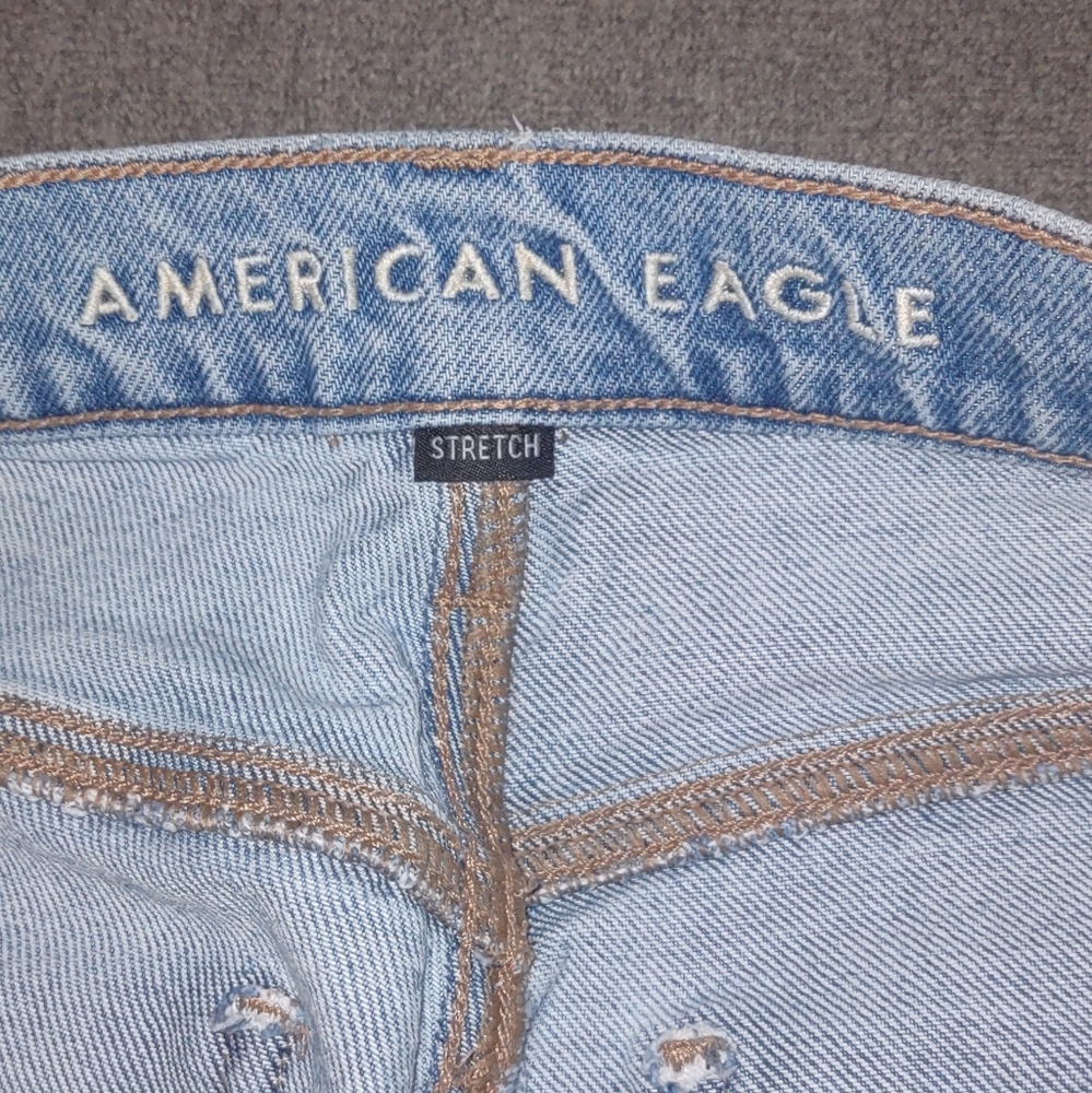 American Eagle Ripped Jeans - Picture 4 of 9